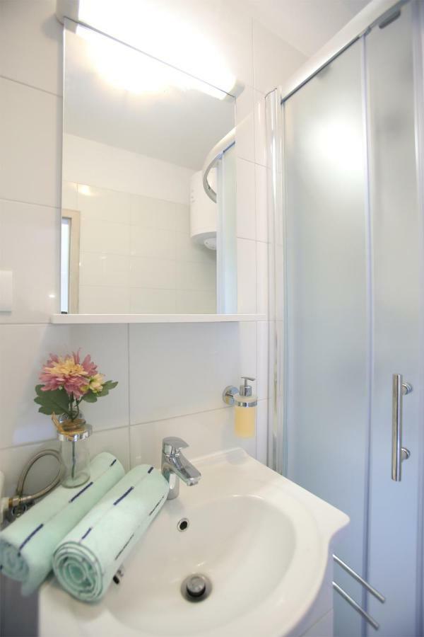 Apartman Paolo ลาบิน ภายนอก รูปภาพ