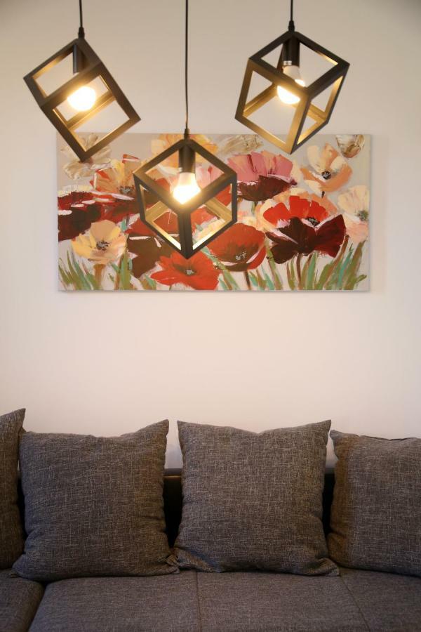 Apartman Paolo ลาบิน ภายนอก รูปภาพ