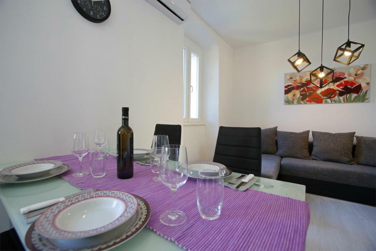 Apartman Paolo ลาบิน ภายนอก รูปภาพ